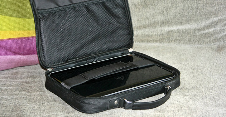 Dobra torba na laptopa zapewni bezpieczeństwo naszego sprzętu podczas podróży.