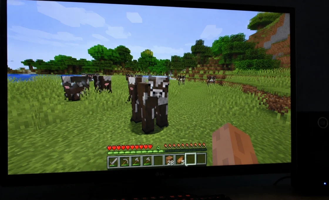 Co jedzą krowy w Minecraft? Wyjaśniamy!